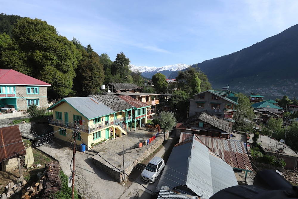Golden Wood Manali by Rosetum
