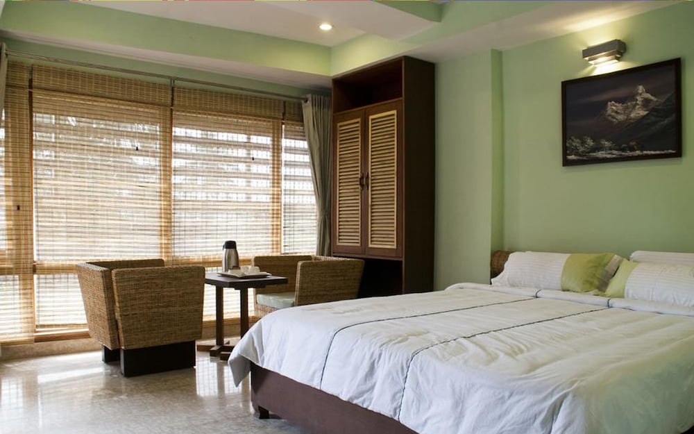 Hotel Rains Inn