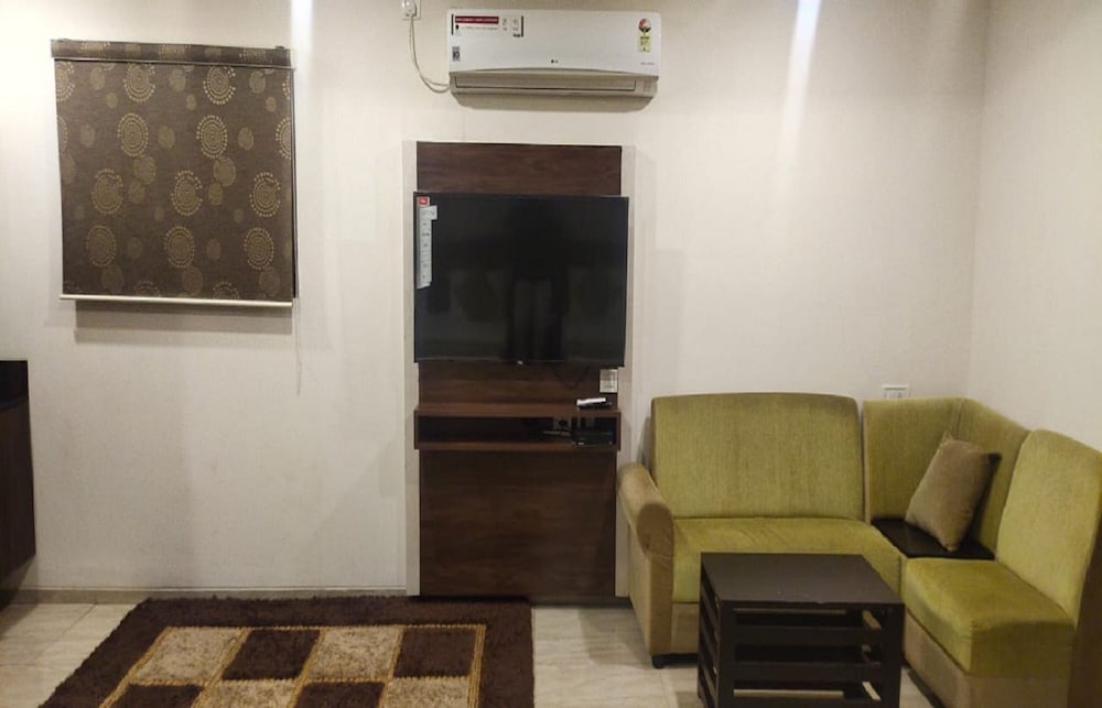 Hotel Grand Gaayatris