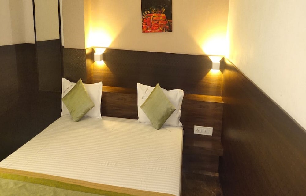 Hotel Grand Gaayatris