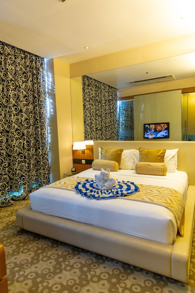 Hotel H2O