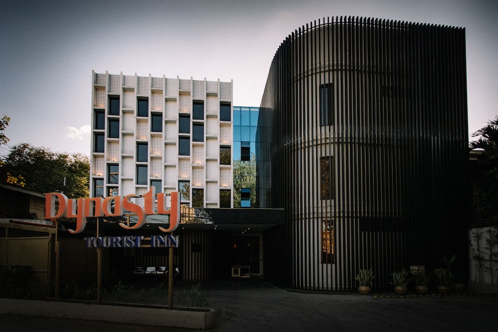 Dynasty Tourist Inn