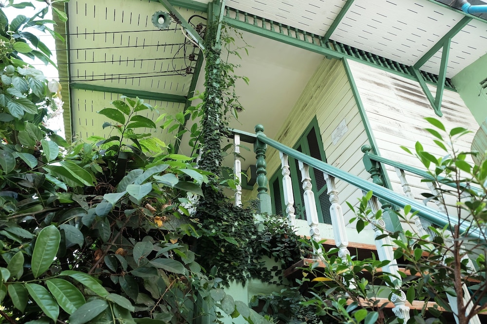 Baanrak Amphawa Homestay