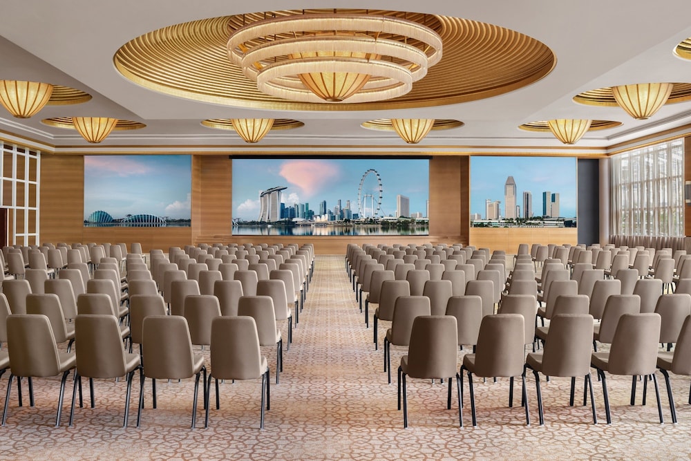 The Ritz-Carlton, Millenia Singapore
