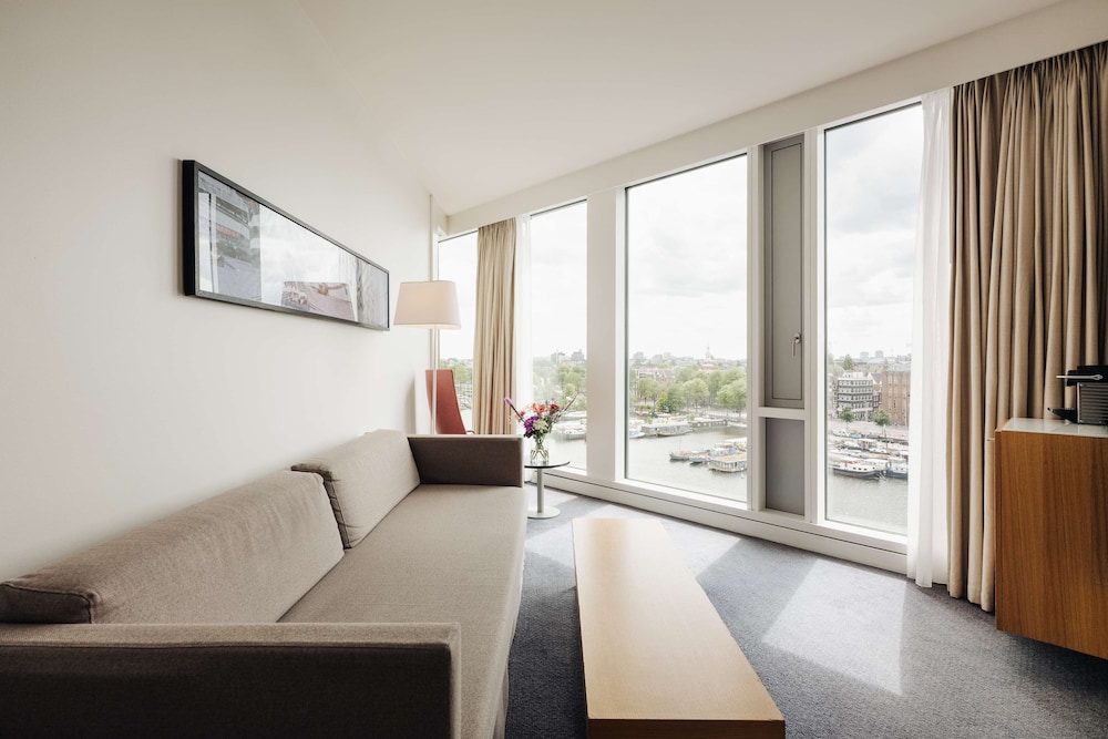 DoubleTree by Hilton Amsterdam Centraal Station