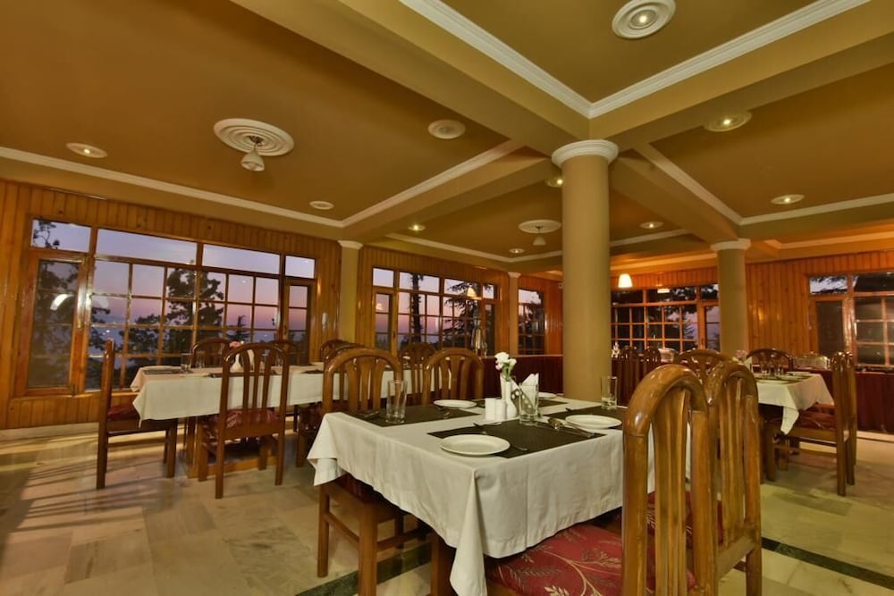 Hillcrest Resort by DLS Hotels