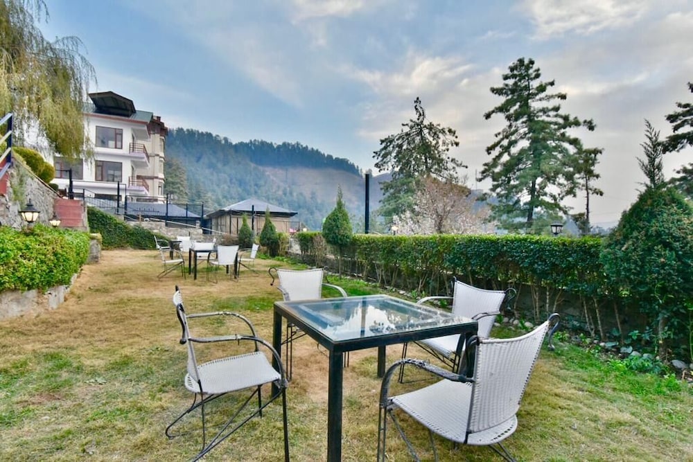 Hillcrest Resort by DLS Hotels