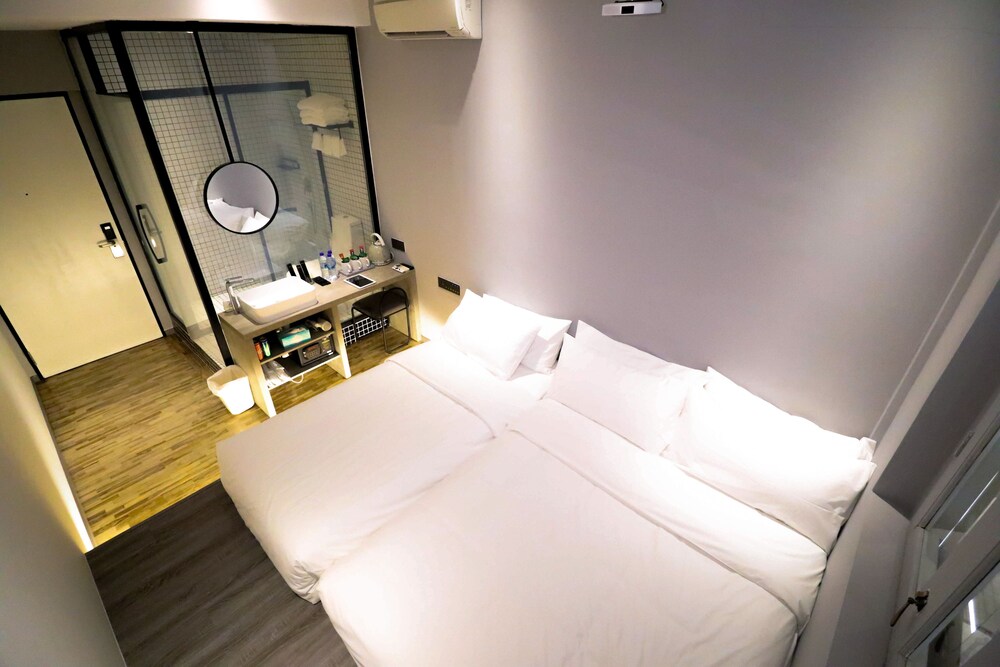 Rest Chinatown Hotel