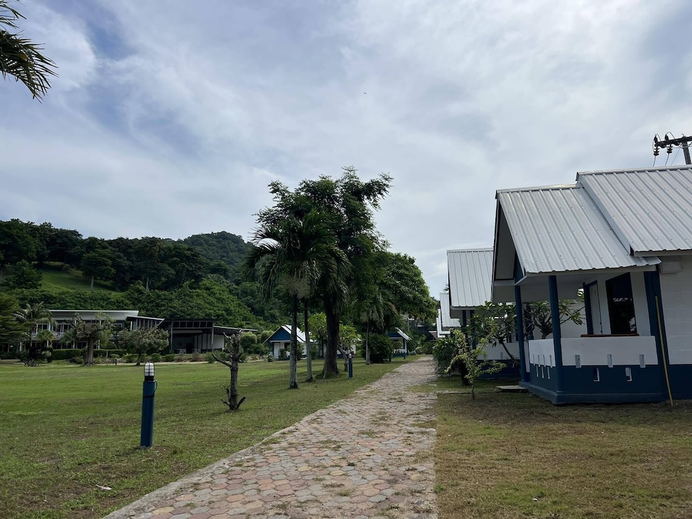 Gypsy Sea View Resort