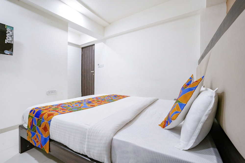 FabHotel Kamran Residency - Nr LBS Marg