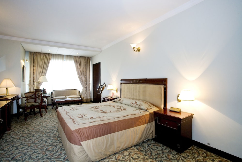 Hotel Sarina