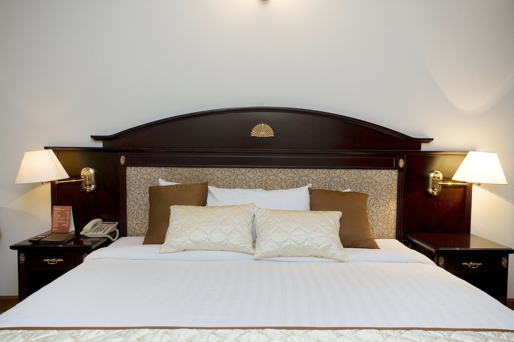 Hotel Sarina