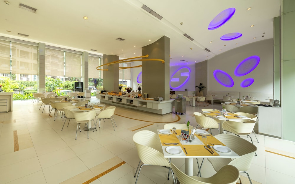 Hotel Kohinoor Elite Near BKC
