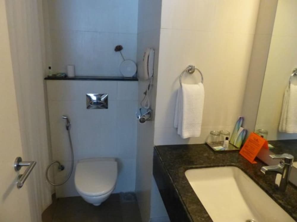 Hotel Kohinoor Elite Near BKC