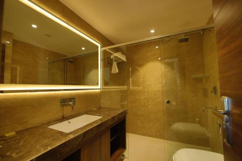 The Vilana Hotel ( 800m from Triveni Ghat )