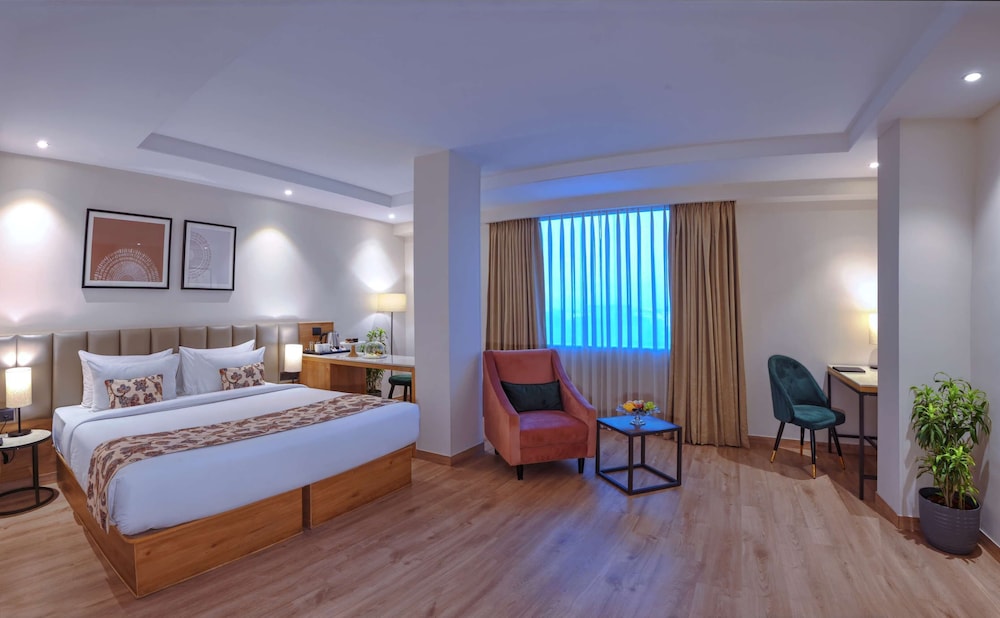 Royale Sarovar Portico Agra