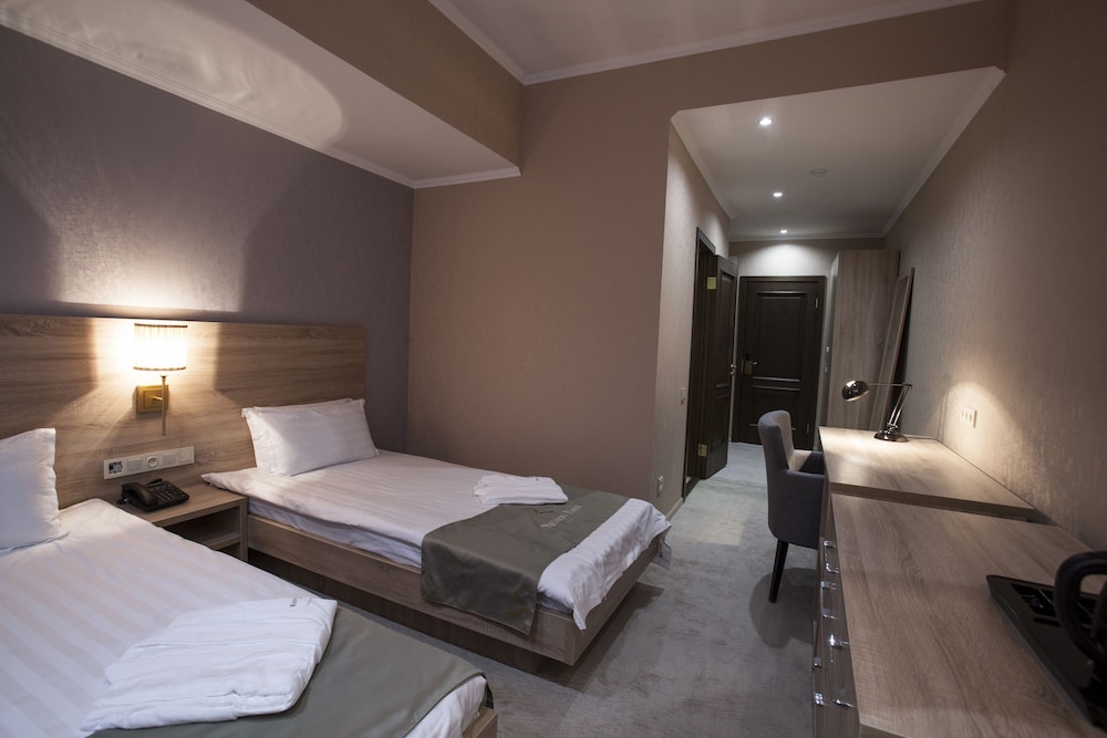 Renion Park Hotel