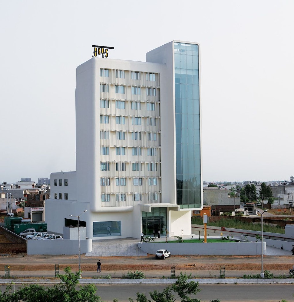 Keys Select by Lemon Tree Hotels, Ludhiana
