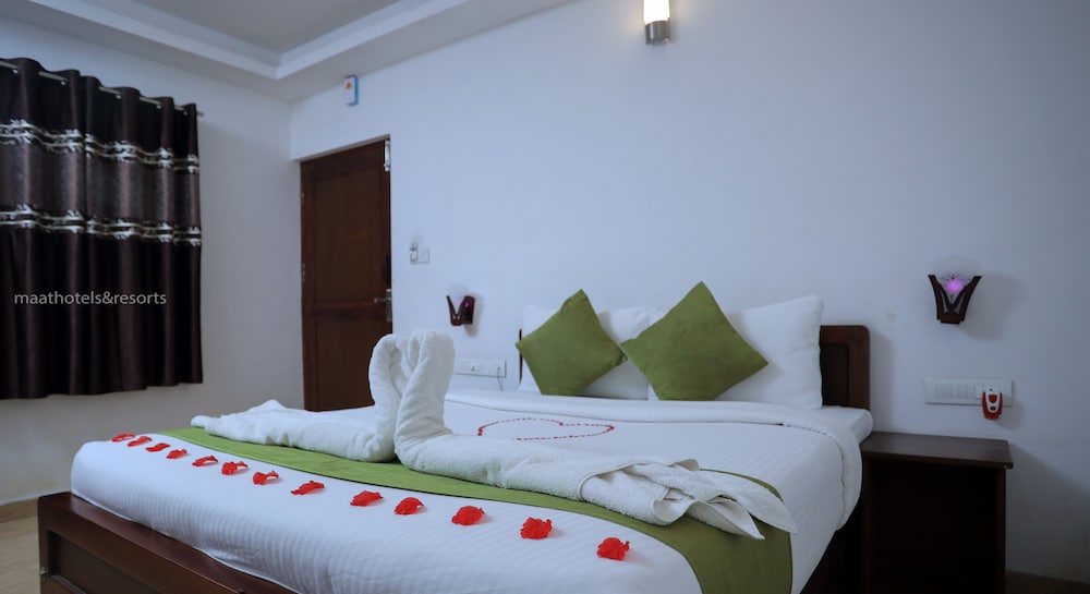 Spice Jungle Holiday Resort