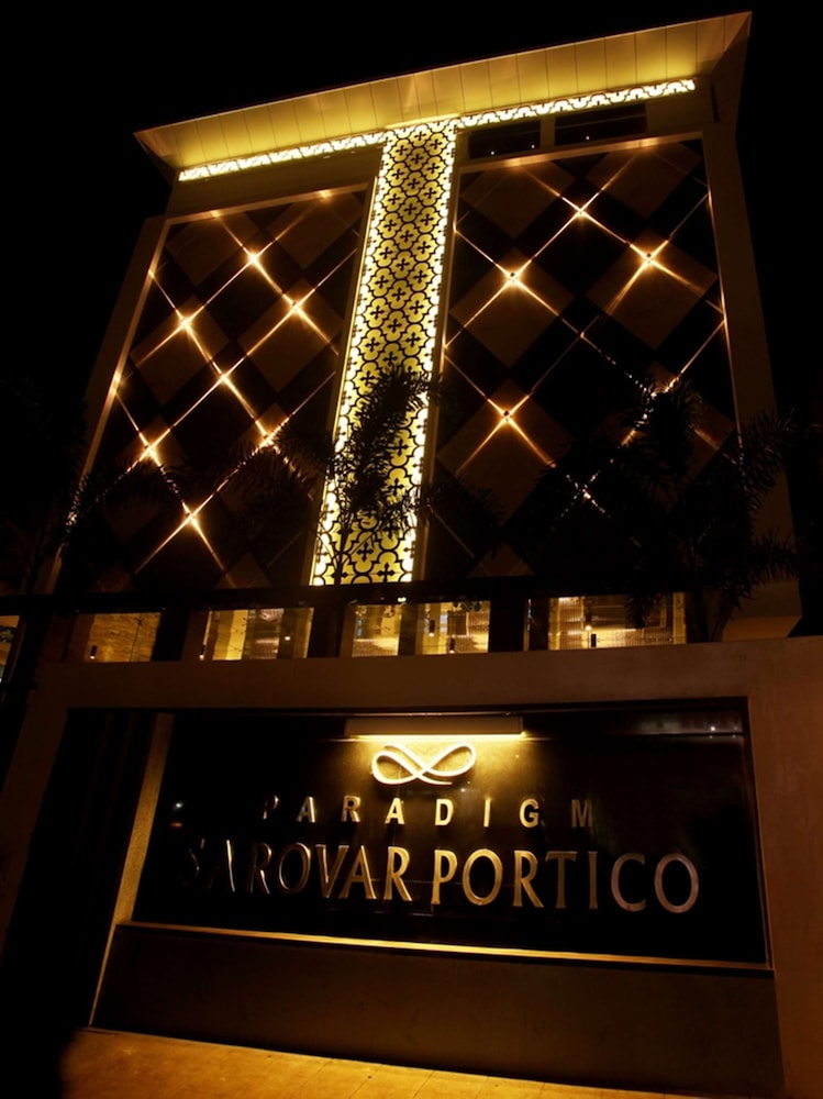 Paradigm Sarovar Portico - A Sarovar Hotel