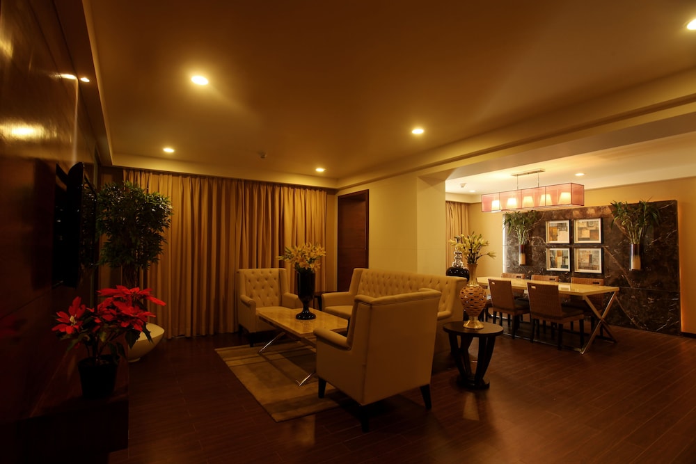 Paradigm Sarovar Portico - A Sarovar Hotel