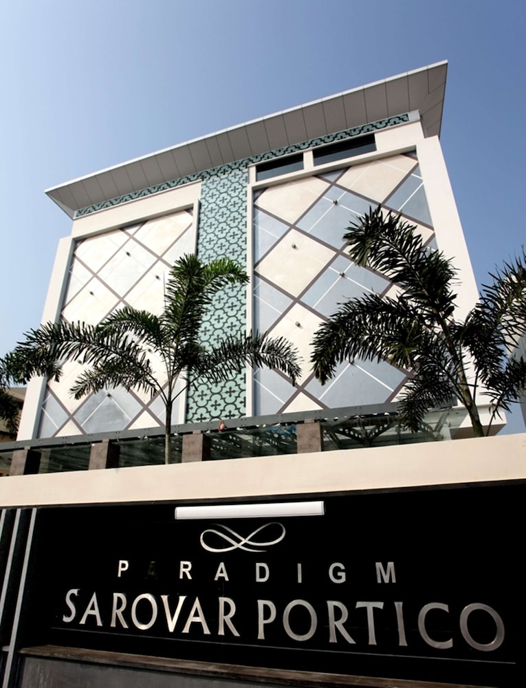 Paradigm Sarovar Portico - A Sarovar Hotel