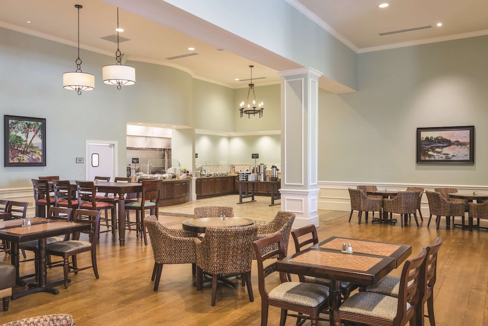 Embassy Suites by Hilton Savannah Historic District