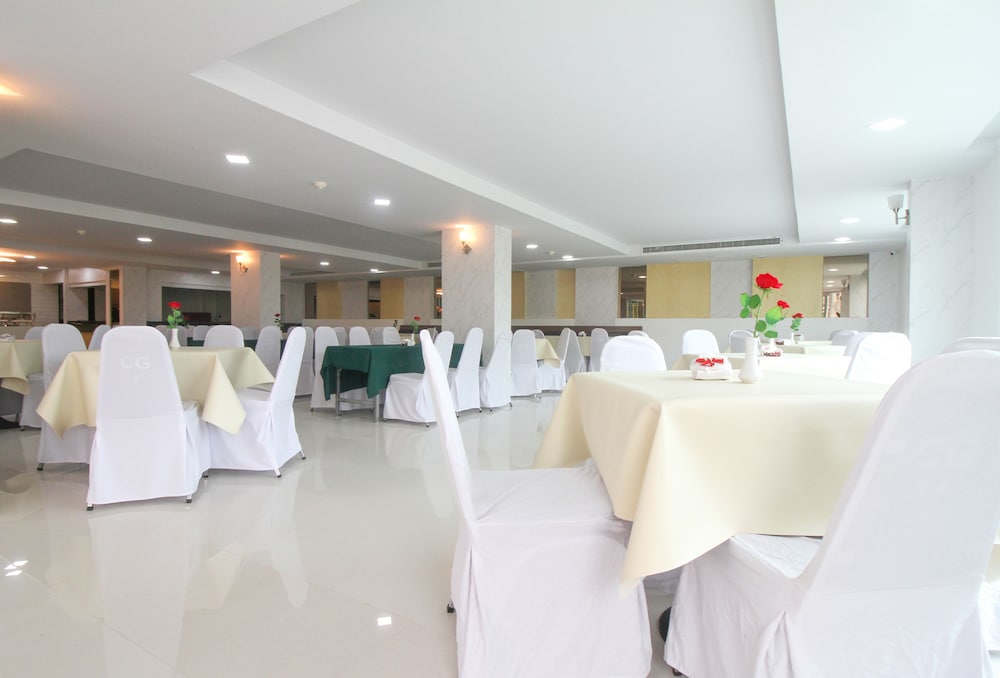 Convenient Grand Plus Hotel Suvarnabhumi