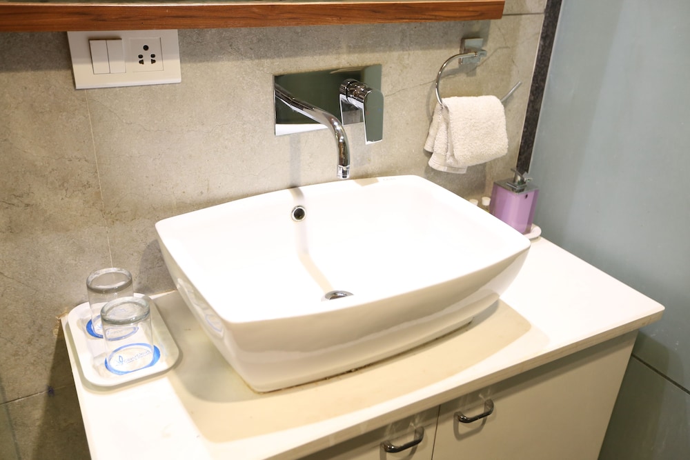 Hotel Silver Cloud, Ahmedabad