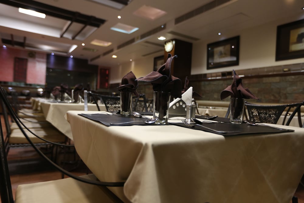 Hotel Silver Cloud, Ahmedabad