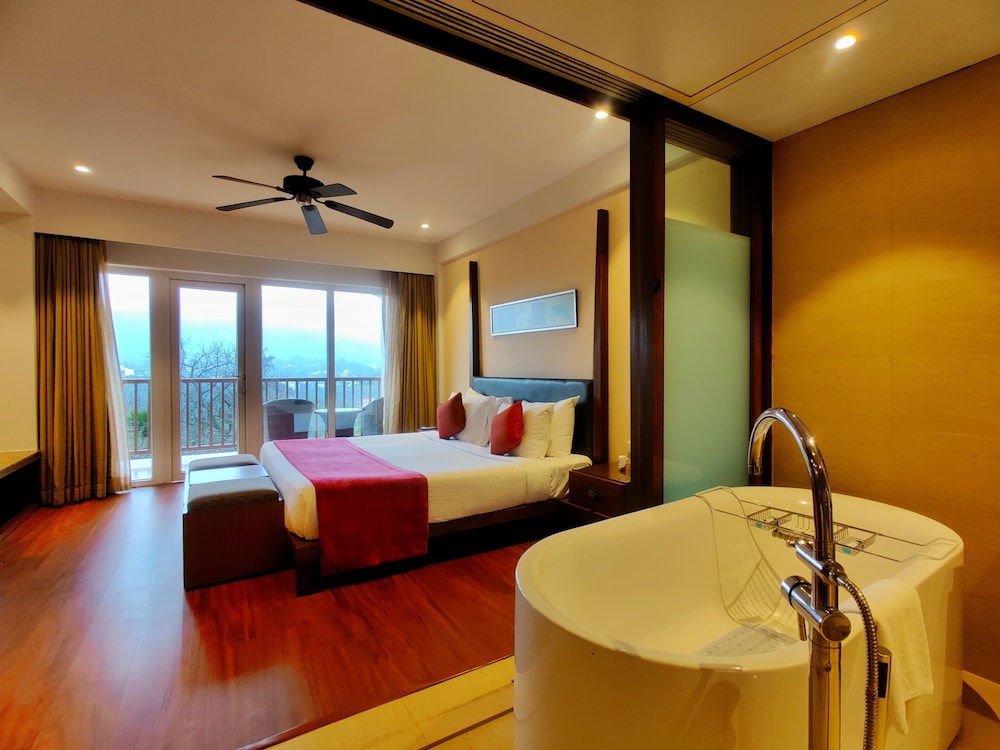 Fariyas Resort Lonavala