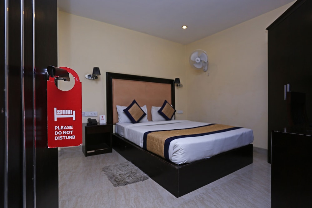 OYO 714 Hotel De Plaza
