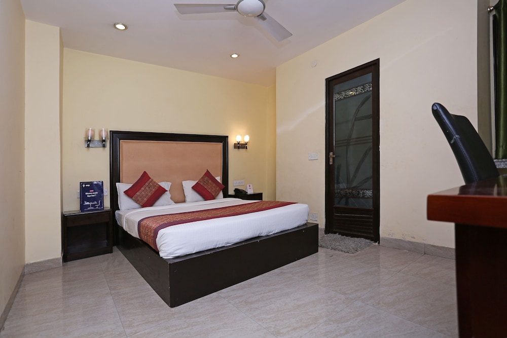 OYO 714 Hotel De Plaza