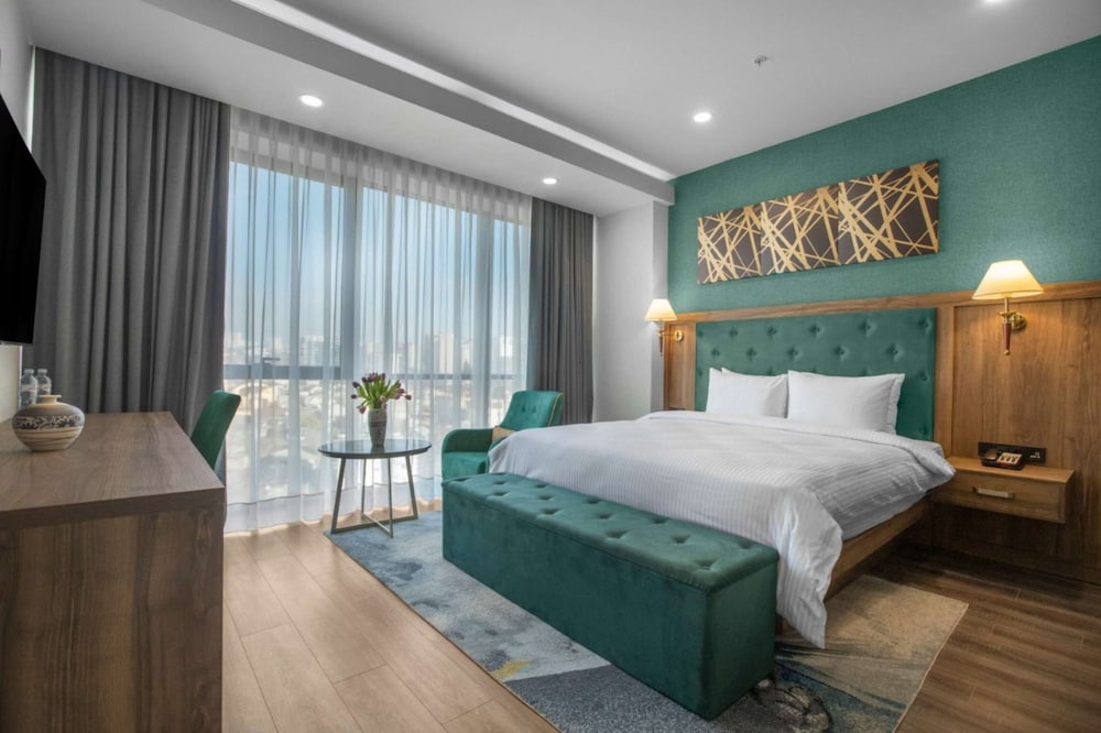 Royal Tulip Hotel & Casino Tbilisi
