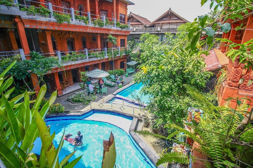 Hotel Lumbung Sari Legian