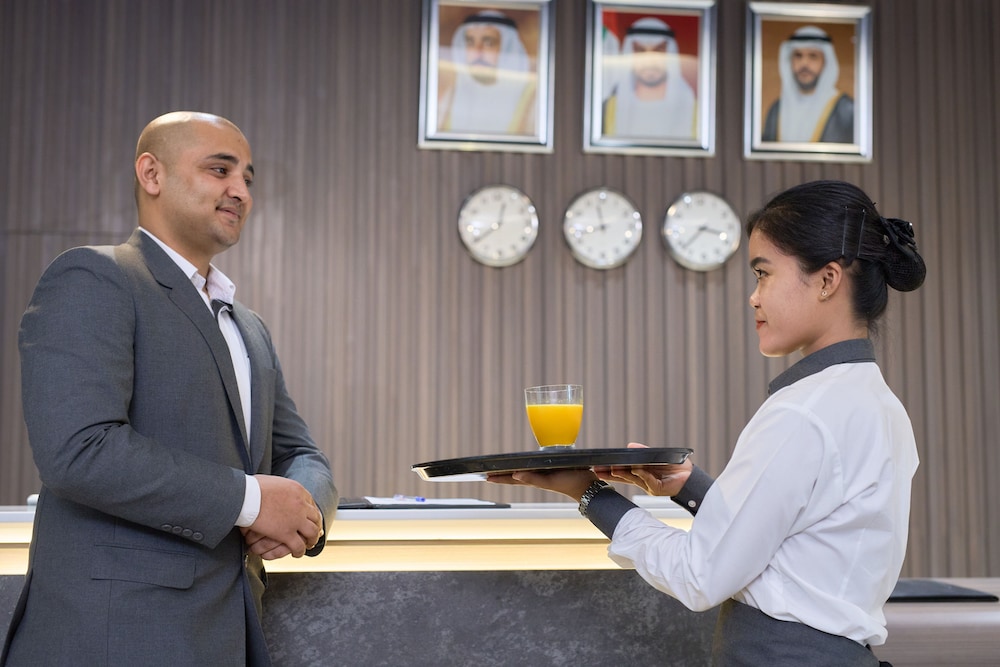 Hotel Holiday International