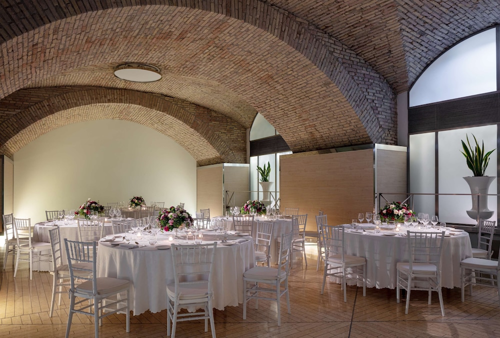 Anantara Palazzo Naiadi Rome Hotel - A Leading Hotel of the World