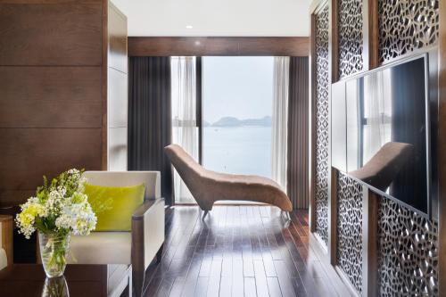 Cat ba Paradise Hotel Sky Bar & Massage