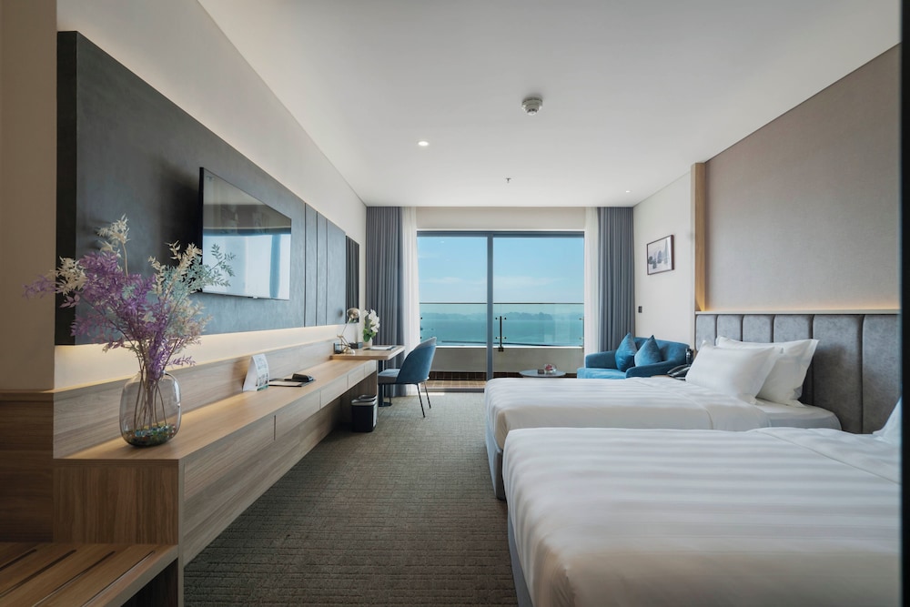 Wyndham Garden Legend Halong