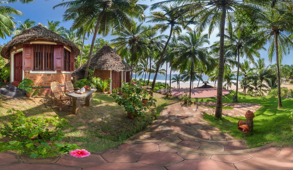 Soma Manaltheeram Ayurveda Beach
