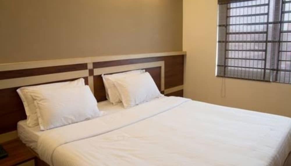 SRI NIDHI HOTEL