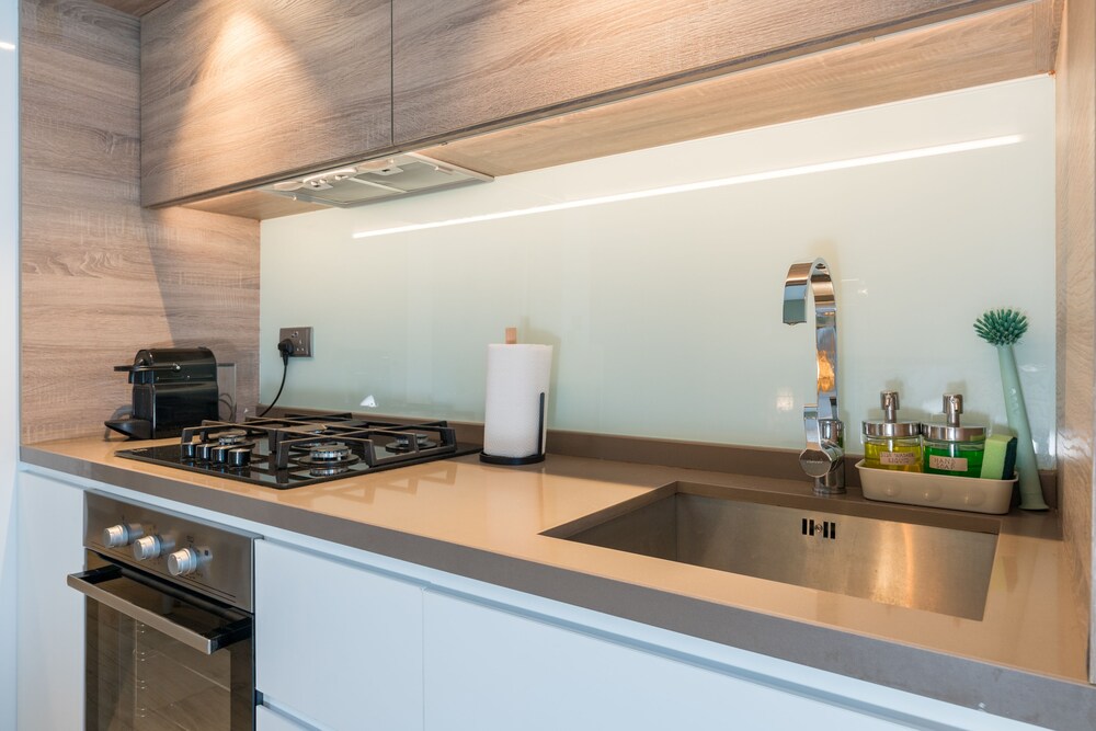 Stunning 1Bedroom with balcony in Al Habtoor city 