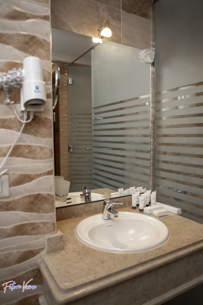 Rehana Plaza Hotel