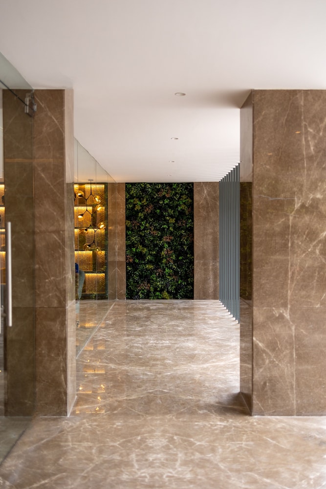 Golden Tulip Bhopal