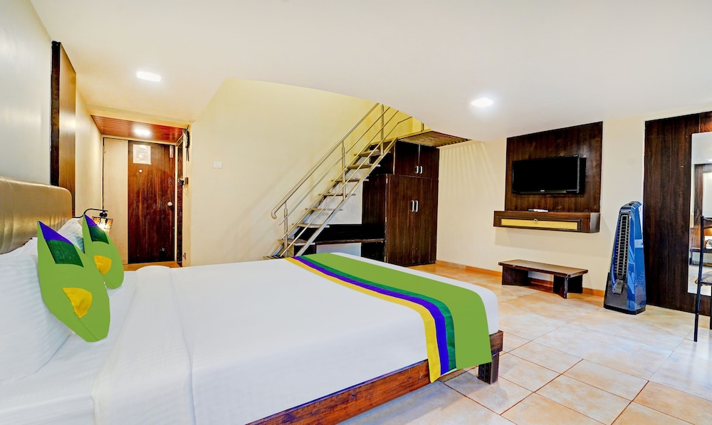 Treebo Vhyomaan Resort With Swimming Pool