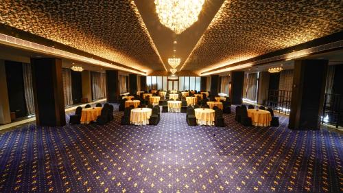 Essentia Luxury Hotel Indore