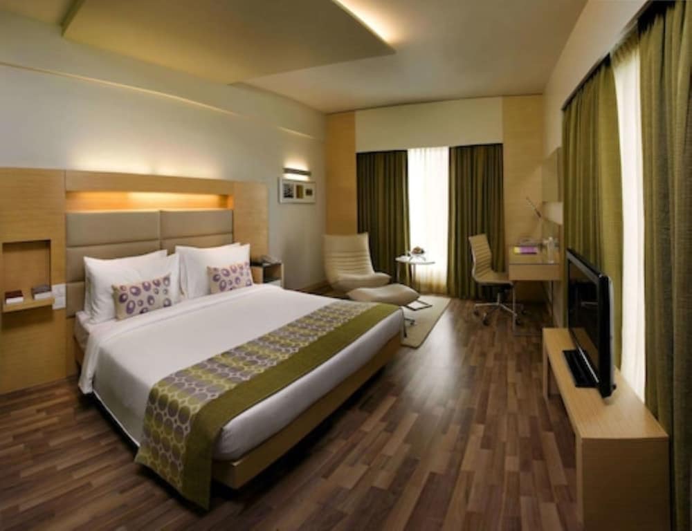 The Raintree Hotel, Anna Salai
