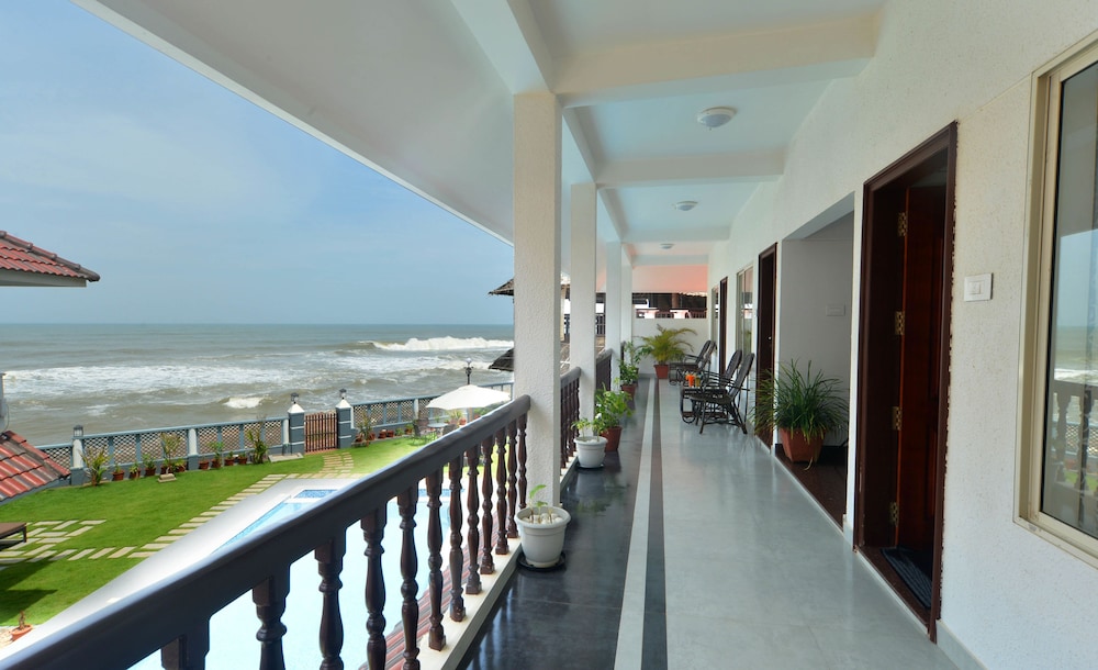B'Canti Boutique Beach Resort Varkala