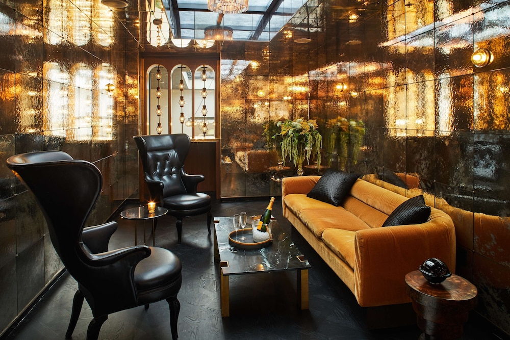 Hotel Figueroa, an Unbound Collection by Hyatt