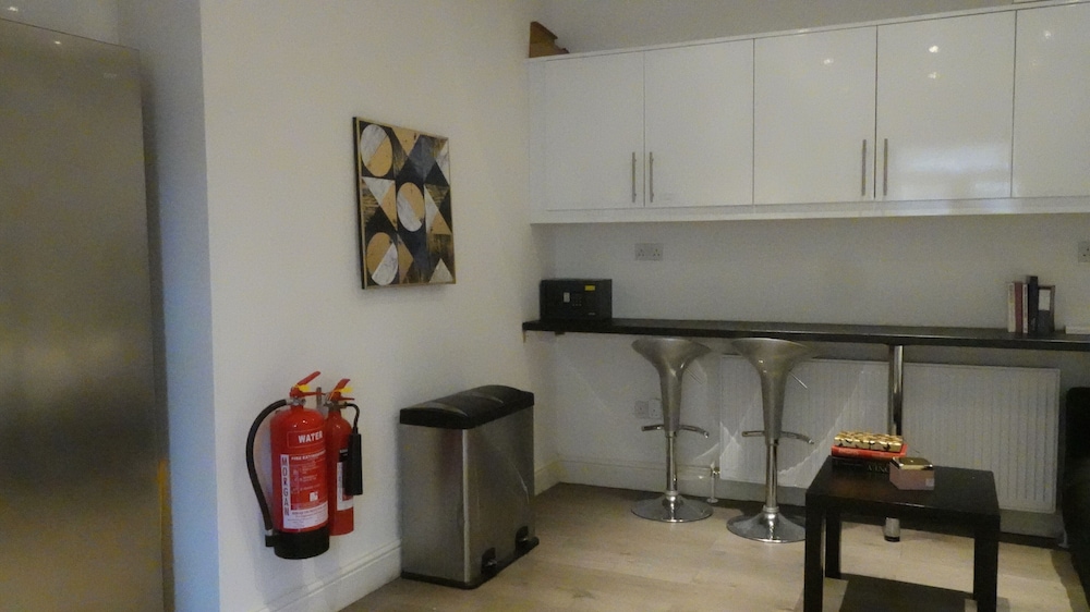 Grand Airport Ensuites